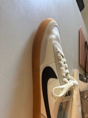 Nike Court Legacy size 6.5 Women’s  Sneakers